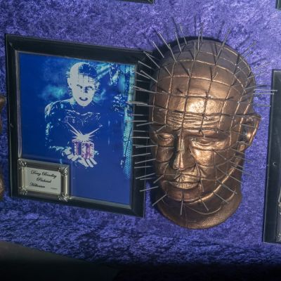 Lot 1095 - Doug Bradley Life Mask for Hellraiser | misc / divers