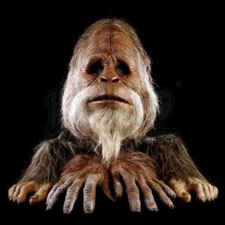 Harry And the Hendersons (1987) | Harry Head, Hands, Feet and Muscle Suit | Propstore