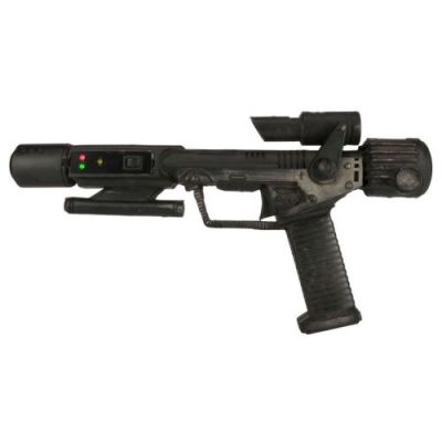 Masters of the Universe (1987) | Lot 400 : Light-Up Stunt Eternian Soldier Blaster | Propstore