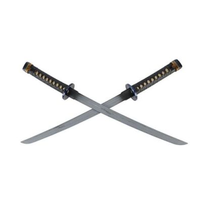 DEADPOOL & WOLVERINE (2024) - Lot #224 : Deadpool‘s Pair of Stunt Katanas