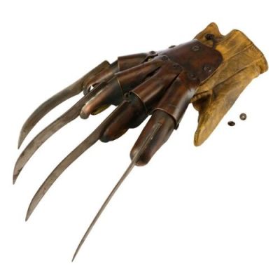 Freddy Vs. Jason (2003) | Lot 262 : Freddy Krueger’s (Robert Englund) Razor-Blade Glove | Propstore