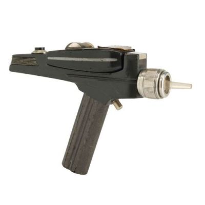 Star Trek: the Original Series (T.V. Series, 1966-1969) | Lot 338 : "Midgrade" Starfleet Type-2 Phaser | Propstore