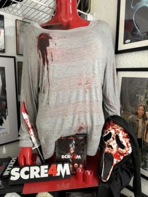 Scream 4 Olivia’s Screen used worn Bloody Shirt Prop Marielle Jaffe W/COA