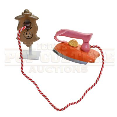 Lot 294 - How the Grinch Stole Christmas – Grinch’s Sleigh Prop Iron - H4-510 | Icons of Pop Culture