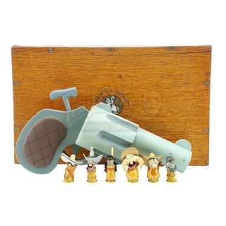 Who Framed Roger Rabbit (1988) | Eddie Valiant’s (Bob Hoskins) Screen-Matched Pistol Case, Toon .38 Pistol, and Dum-Dum Bullets | Propstore