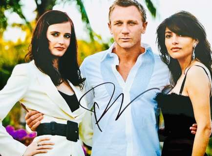 James Bond 007: Casino Royale | James Bond 007: Casino Royale - Daniel Craig (007), signed with COA | Catawiki