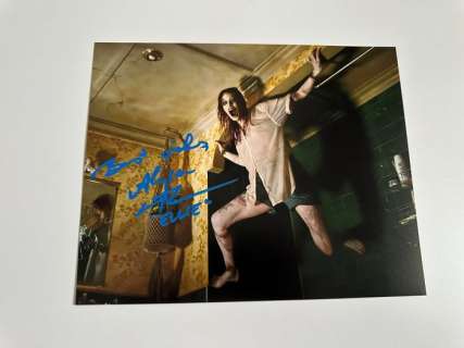 Evil Dead | Evil Dead - Signed by Alyssa Sutherland | Catawiki
