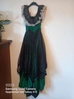 Edward The Seventh (1975) - Green silk dress with black lace , screen worn buy Francesca Annis - see provenance | Catawiki