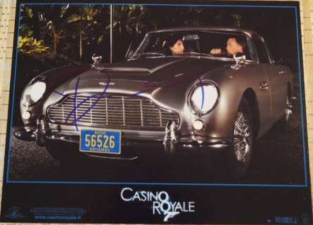 James Bond 007: Casino Royale - Daniel Craig as 007, with Aston Martin signed with Certified Genuine bc holographie COA | Catawiki