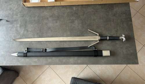 The Witcher - Henry Cavill | Catawiki