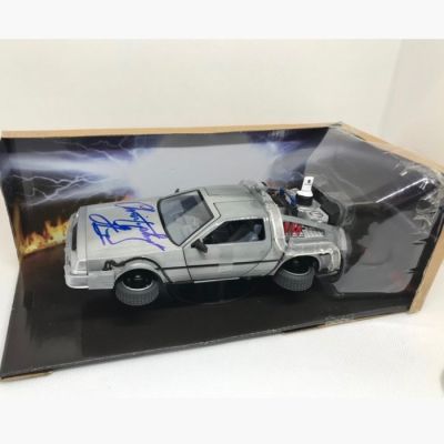 Back to the Future - Signed by Christopher Lloyd ( Dr. Emmett "Doc" Brown ) Signed DeLorean Model Car | Catawiki