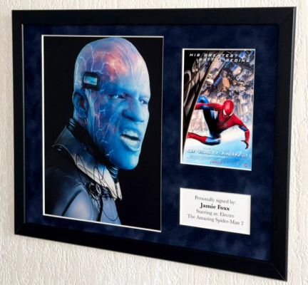 Spider-Man - Jamie Foxx (Electro) Premium Framed, signed, Certificate of Authenticity | Catawiki