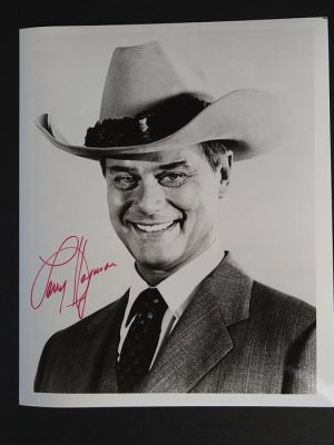 Dallas - Signed by Larry Hagman (+) with Letter of Authenticity - Photo, Autograph | Catawiki