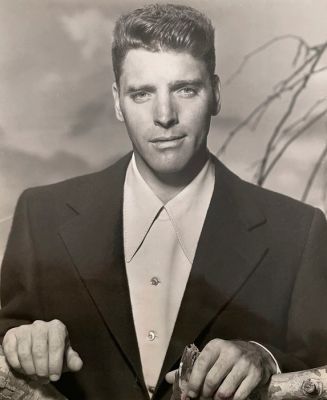 Warner Bros - Burt Lancastor - Burt in "The crimson Pirate" | Catawiki