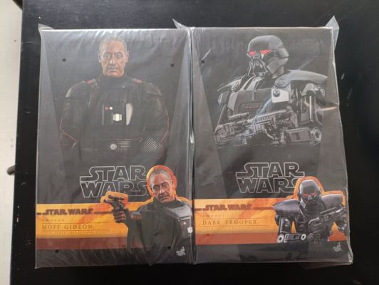 Hot Toys - Action figure Moff Gideon; Dark Trooper - 2020+ - China | Catawiki