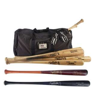 MR. 3000 (2004) - Lot #1193 : Set of 10 Milwaukee Brewers Bats with Bag and Gloves