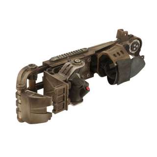 EDGE OF TOMORROW (2014) - Lot #1079 : William Cage‘s (Tom Cruise) Hero Exosuit Arm