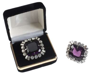 ELVIRA RINGS FROM "ELVIRA’S HAUNTED HILLS" | Julien’s