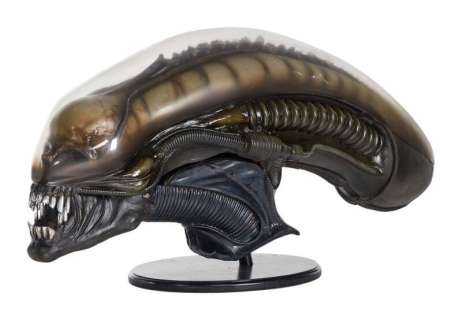 ALIEN | PRODUCTION-USED XENOMORPH HEAD FROM THE CARLO RAMBALDI ARCHIVES (WITH DVD) | Julien’s