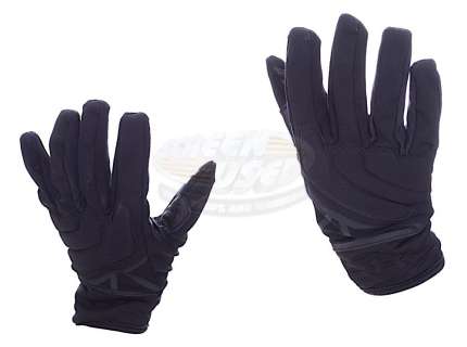 Lot 156 - Banshee (TV) - Lucas Hood‘s "Heist" Gloves (Antony Starr) - 18948