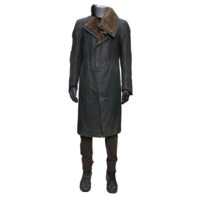 Blade Runner 2049 (2017) | Lot 162 : K’s (Ryan Gosling) Costume with Production-Made Coat | Propstore