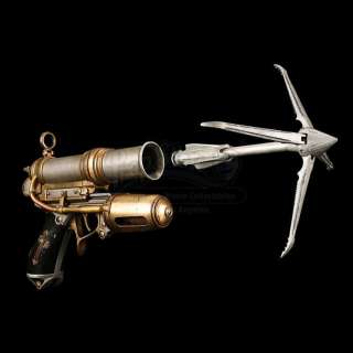VAN HELSING (2004) - Lot 577 - Van Helsing‘s (Hugh Jackman) Hero Grappling Gun