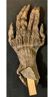 Alien 3 (1992) - Screen Used Alien Hand | Hanlin Auction Service