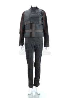 Divergent (2014) | Beatrice "Tris" Prior’s First Dinner Costume | Propstore