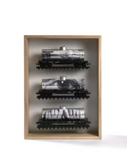 Œuvre de Jr : Jr, Les Wagons D’agnès, D’après Le Film " Visages Villages, D’agnès Varda Et Jr, 2022 | Marouflage sur modèles réduits de wagons et de rails, caisson en chêne | Artcurial