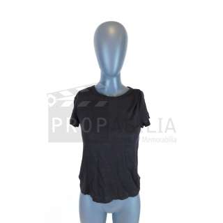 Lot 128 - Awake (Netflix, 2021) - Jill‘s Top (0024)