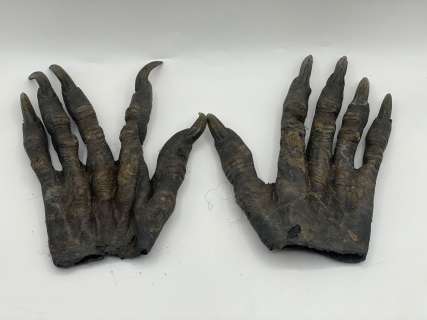 "Under World 4" - Pair of Werewolf gloves | Direct Liquidation
