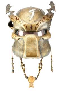 AVP: ALIEN VS. PREDATOR (2004) - Lot 53 - Horned Elder Predator Helmet