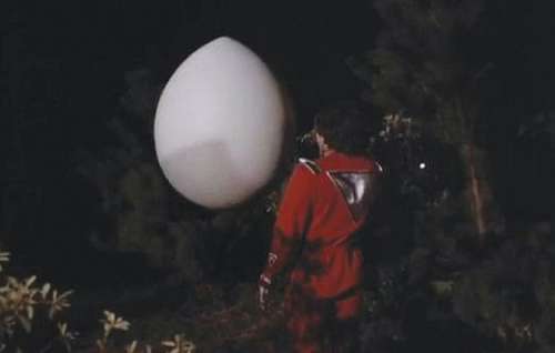 Lot 334 - Prop "Egg" space transport craft from opening season of Mork and Mindy.