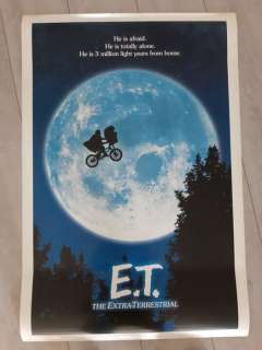 E.T. the Extra Terrestrial | E.T. The Extra Terrestrial - retail poster size 91.5 x 61 cm | Catawiki