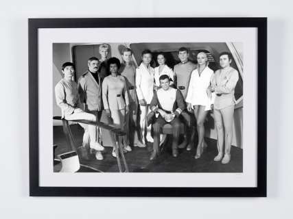Star Trek: the Original Series Photo - First Cast TV Serie | Star Trek: The Original Series Photo - First Cast Tv Serie - Fine Art Photography - Luxury Wooden Framed 70X50 cm - Limited Edition Nr 01 of 30 - Serial ID 16925 - Original Certificate (COA), Hologram Logo Editor and QR Code | Catawiki