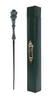 FANTASTIC BEASTS: THE CRIMES OF GRINDELWALD (2018) - Lot 569 - Wand and Wand Box Crew Gift