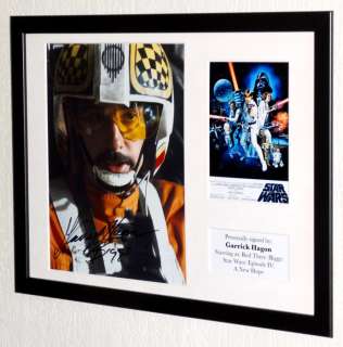 Star Wars Episode IV: A New Hope - Garrick Hagon (Red Three (Biggs)) Framed, signed + Certificate of Authenticity | Catawiki