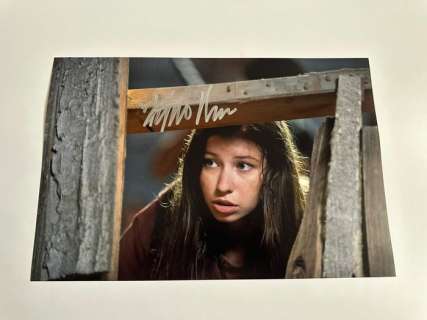 The Walking Dead - Katelyn Nacon (Enid) | Catawiki