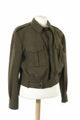 A Bridge Too Far - Battledress jacket, khaki-colored wool, inscribed inside "Michael Caine" - Original, Production made | Catawiki