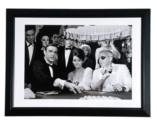 James Bond 007: Thunderball - James Bond – Sean Connery - Premium Frame – Museum Quality | Catawiki