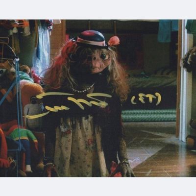 E.T. - Signed by Matthew De Meritt (E.T.) | Catawiki