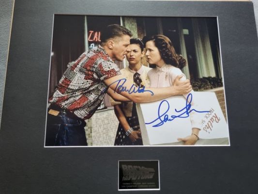 Back to the Future - Signed by Tom Wilson & Lea Thompson - Autograph COA | Catawiki