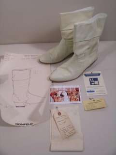 Lot 138 - Spaceball‘s Bill Pullman Boots