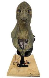 Lot 616 - Falling Skies Season 4 Espheni Overlord "Scorch" (Mark Gibbon) Animatronic Head Movie Props