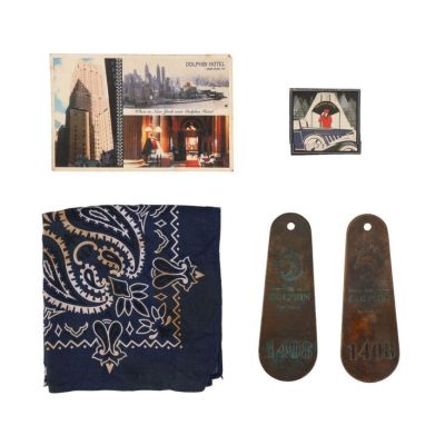 1408 (2007) - Lot #426 : Mike Enslin‘s (John Cusack) 1408 Room Key Fobs, Postcard, Matches, and Bandana