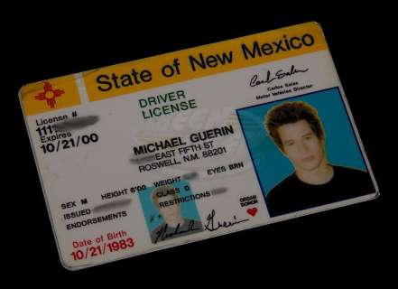 Lot 507 - Roswell (TV) - Michael‘s Drivers License (Brendan Fehr)