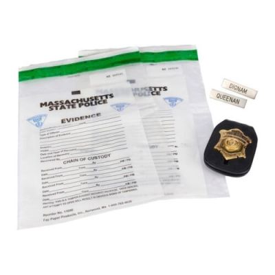 THE DEPARTED (2006) - Lot #133 : Captain Oliver "Charlie" Queenan‘s (Martin Sheen) Massachusetts State Police Badge and Nameplate with Staff Sergeant Sean Dignam‘s (Mark Wahlberg) Nameplate and Pair of Evidence Bags