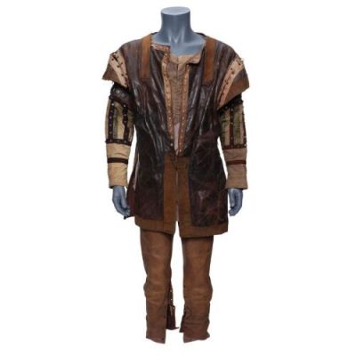 ROBIN HOOD: PRINCE OF THIEVES (1991) - Lot #301 : Robin Hood‘s (Kevin Costner) Costume with Screen-Matched Tunic