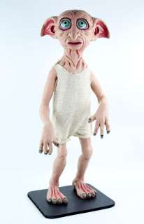 Harry Potter - A freestanding life size display prop of Dobby. The figure is made of a solid inner s | Ewbank’s