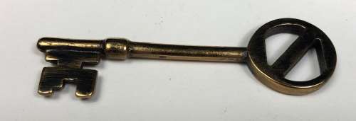 Lot 290 - Oz the Great and Powerful (2013) - Hero Dorothy Key